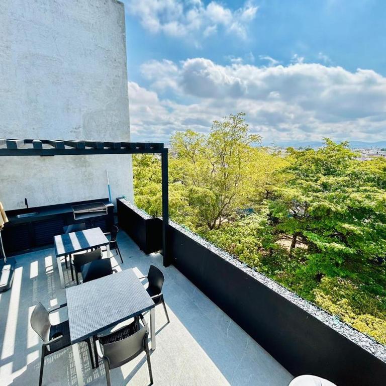 Departamento cerca del malecón y estadio venados - Two-Bedroom Apartment - 30