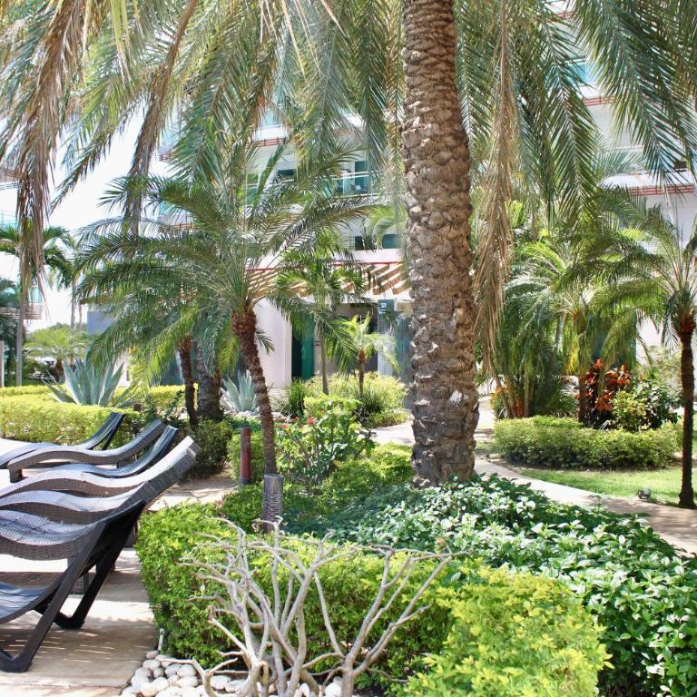 condominio con una bonita vista del puerto deportivo de G P S rentas - Two-Bedroom Apartment - 30