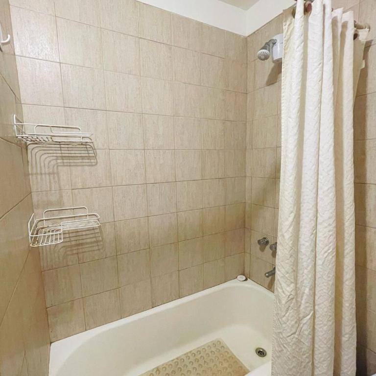 Amplio Monoambiente - Plaza España - One-Bedroom Apartment - 6