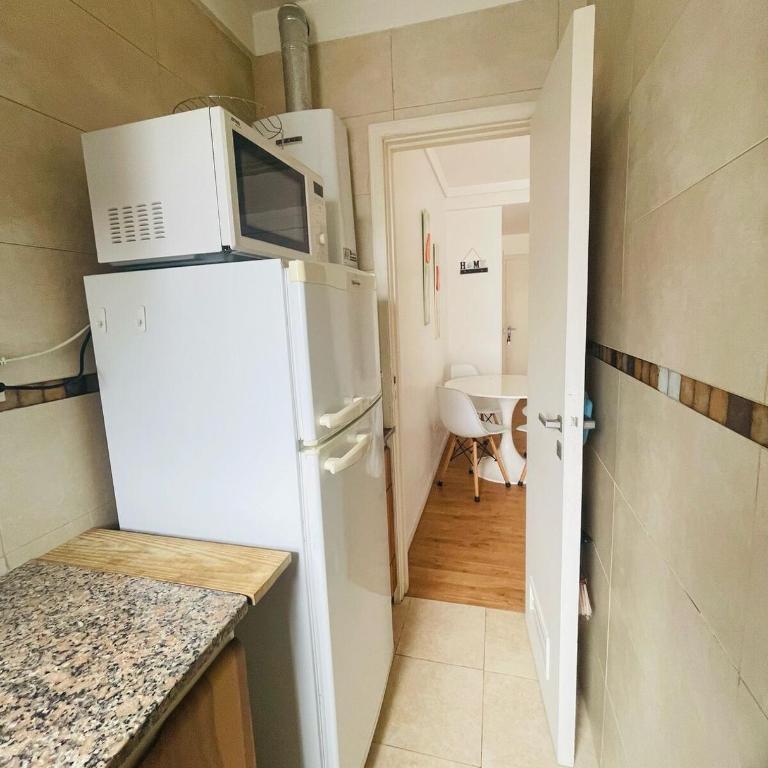 Amplio Monoambiente - Plaza España - One-Bedroom Apartment - 8