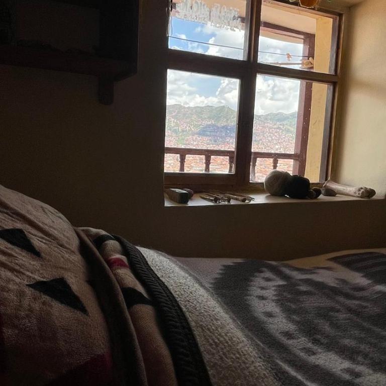 Cozy Andean Home with Balcony - Double Room with Mountain View - 3