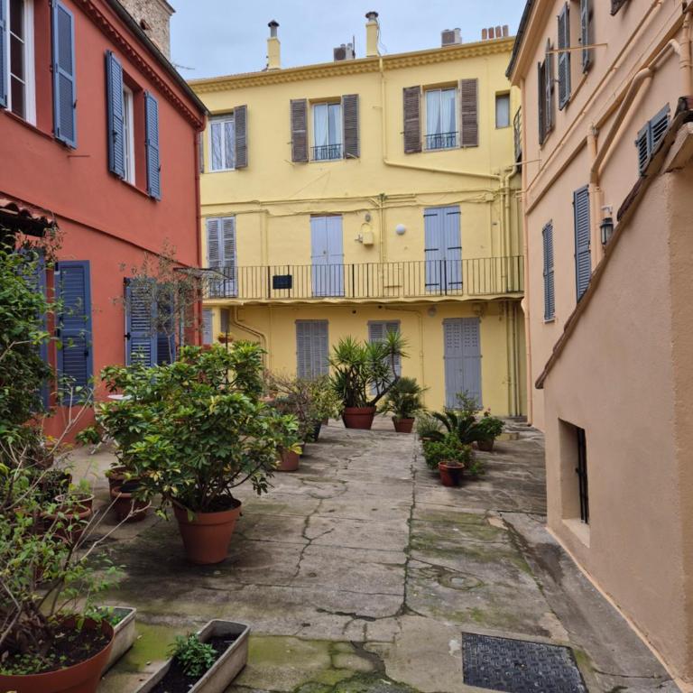 Cannes centre - Vieux port - Appartement 1 Chambre - 10