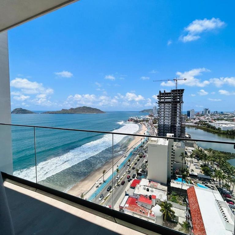 En el malecón con vistas al lago y mar by G P S rentas - Two-Bedroom Apartment - 1