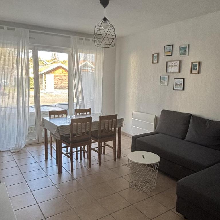 Appartement T2 avec piscine à Biscarrosse Bourg, proche plages du lac et océan, 4 pers, centre-ville - FR-1-319-454 - Apartamento (4 adultos) - 1
