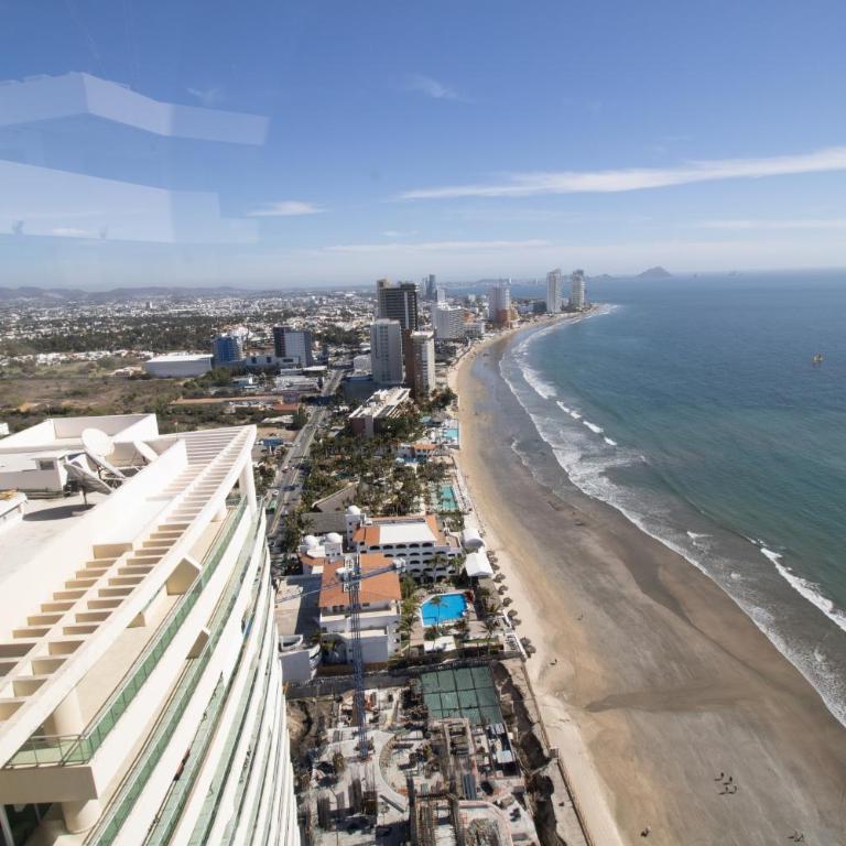 Elegante con vista al mar y balcón by G P S rentas - Two-Bedroom Apartment - 47