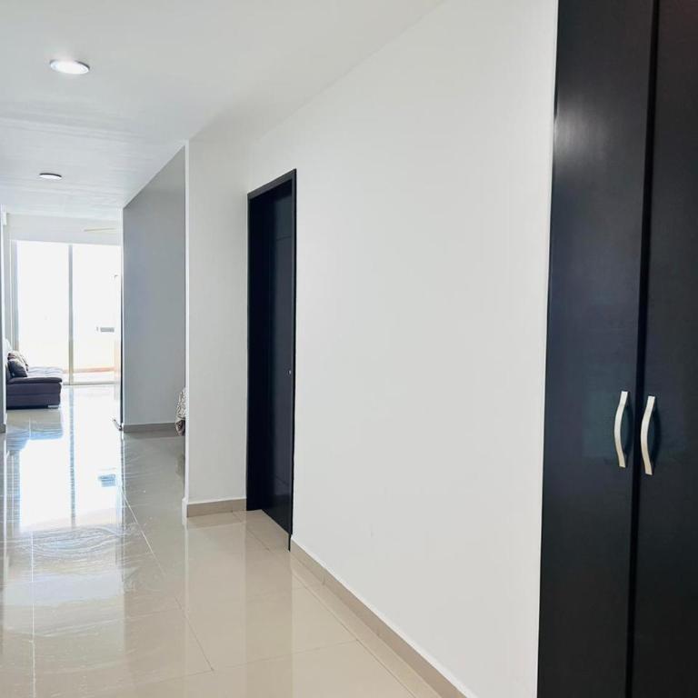 depa vista al atardecer y a pie de playa by G P S rentas - One-Bedroom Apartment - 4