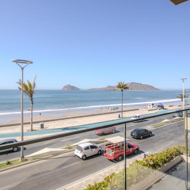 Elegante depa vista al malecón y mar by G P S rentas - Two-Bedroom Apartment - 31