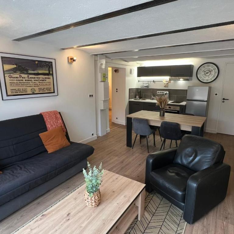 Le Garage - Two-Bedroom Apartment - 1