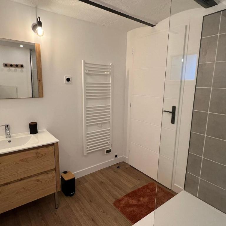 Le Garage - Two-Bedroom Apartment - 3