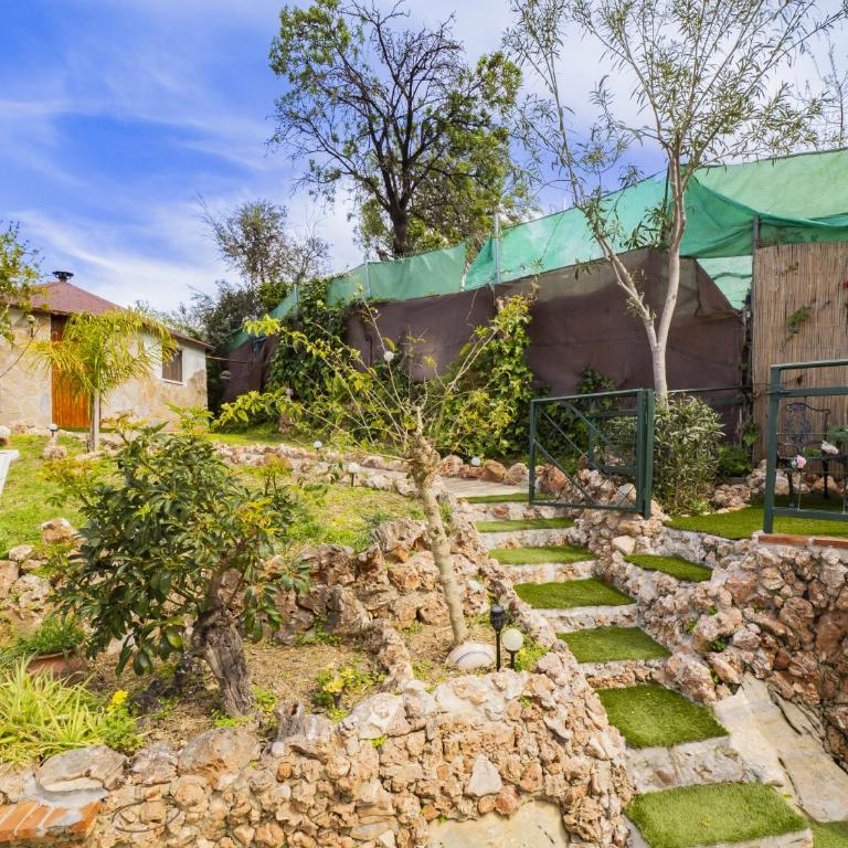 Cubo's Finca la Rosa del Zangano - Three-Bedroom House - 49
