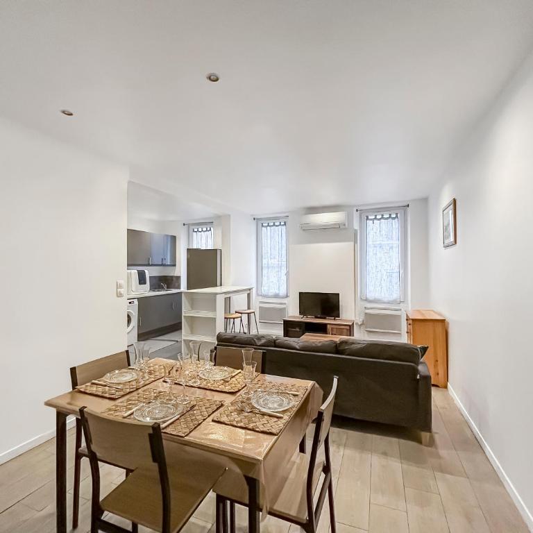 Charme et confort proche du port et des plages - Two-Bedroom Apartment - 6