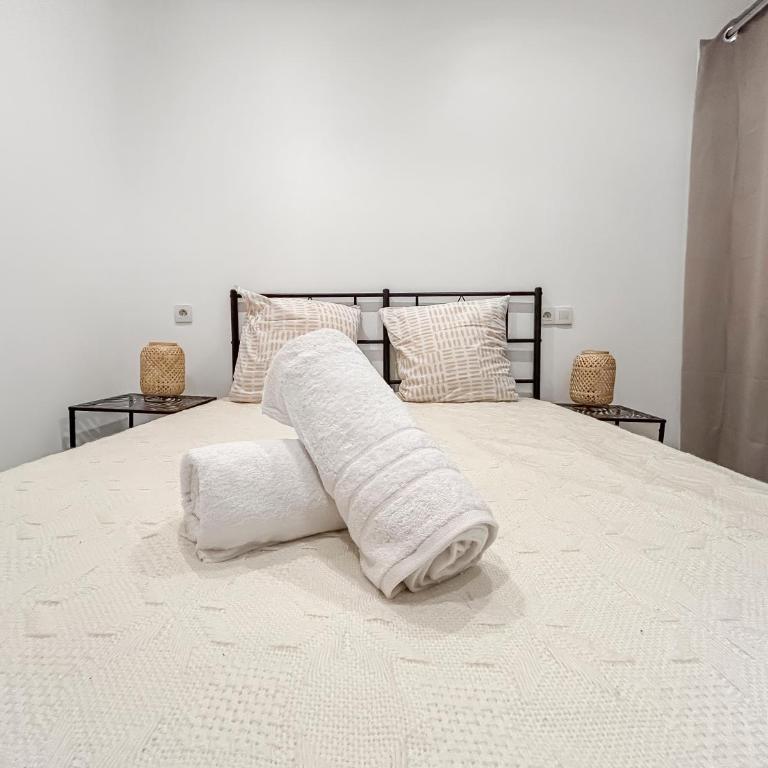 Charme et confort proche du port et des plages - Two-Bedroom Apartment - 15