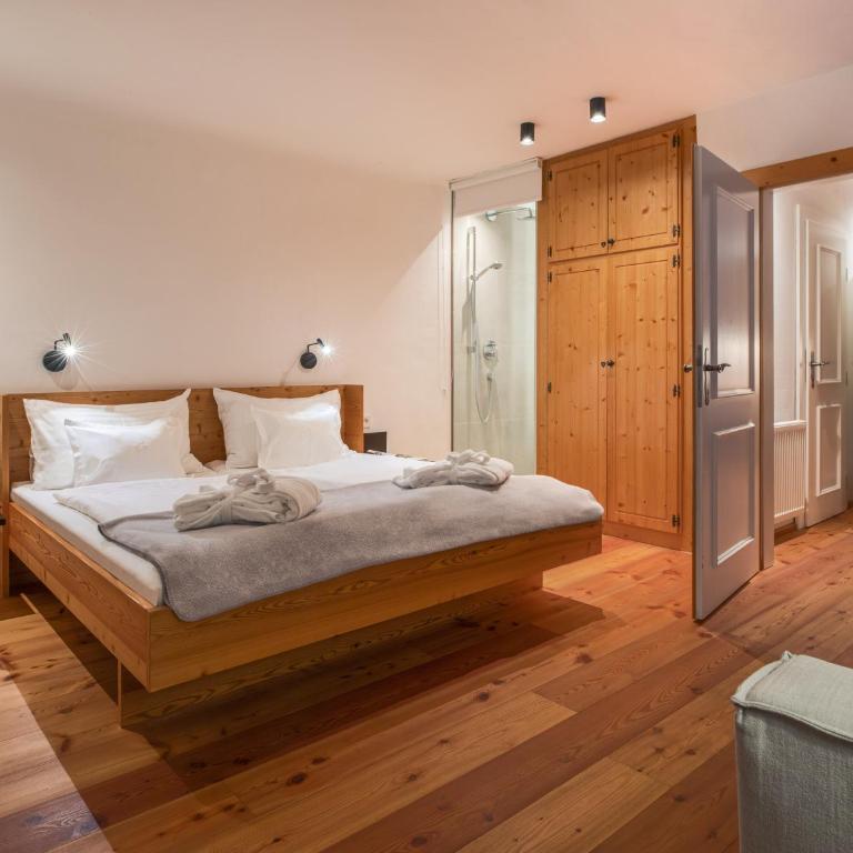 Biohotel Gralhof - Doppelzimmer mit Seeblick - 3