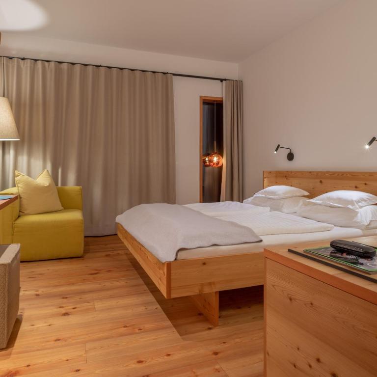 Biohotel Gralhof - Doppelzimmer mit Seeblick - 6