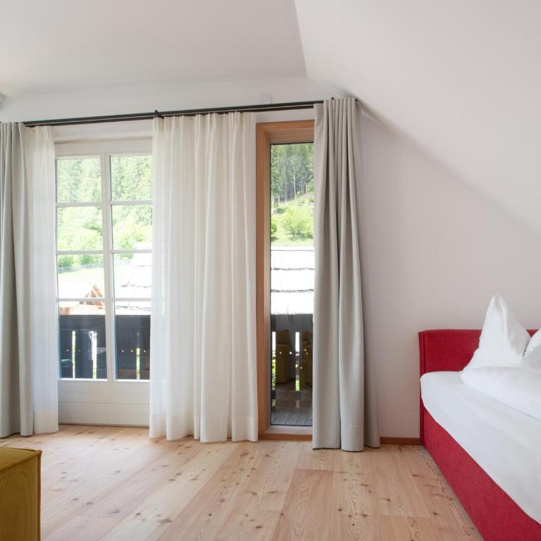 Biohotel Gralhof - Doppelzimmer mit Bergblick - 3