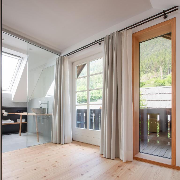 Biohotel Gralhof - Doppelzimmer mit Bergblick - 7