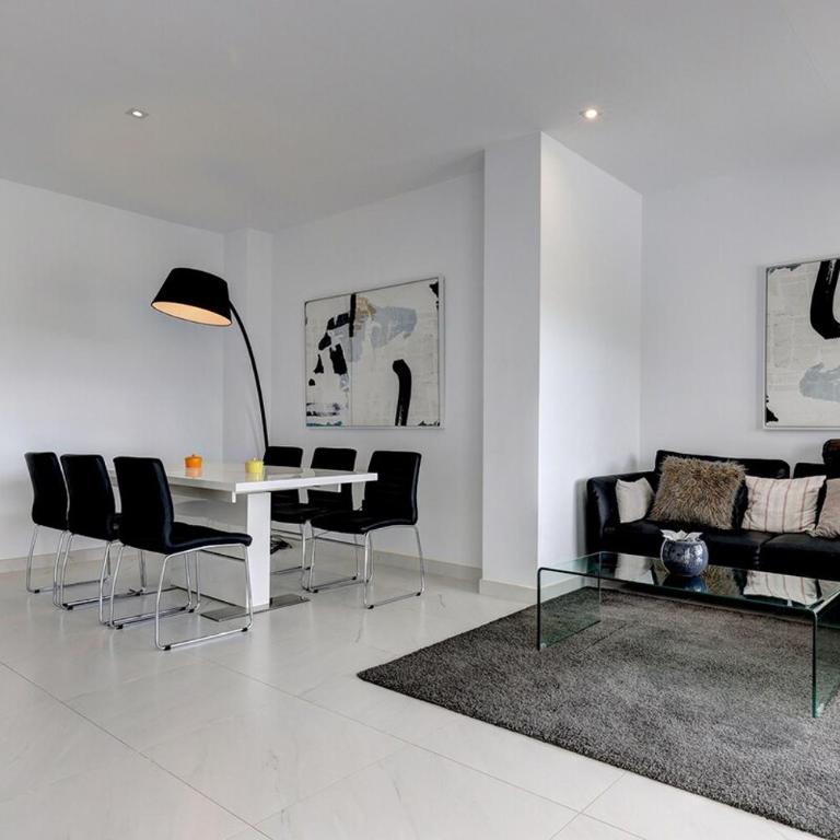 Chic Penthouse with Scenic Views at Estepona Hills! - Apartamento de 2 dormitorios con vistas a la montaña - 30