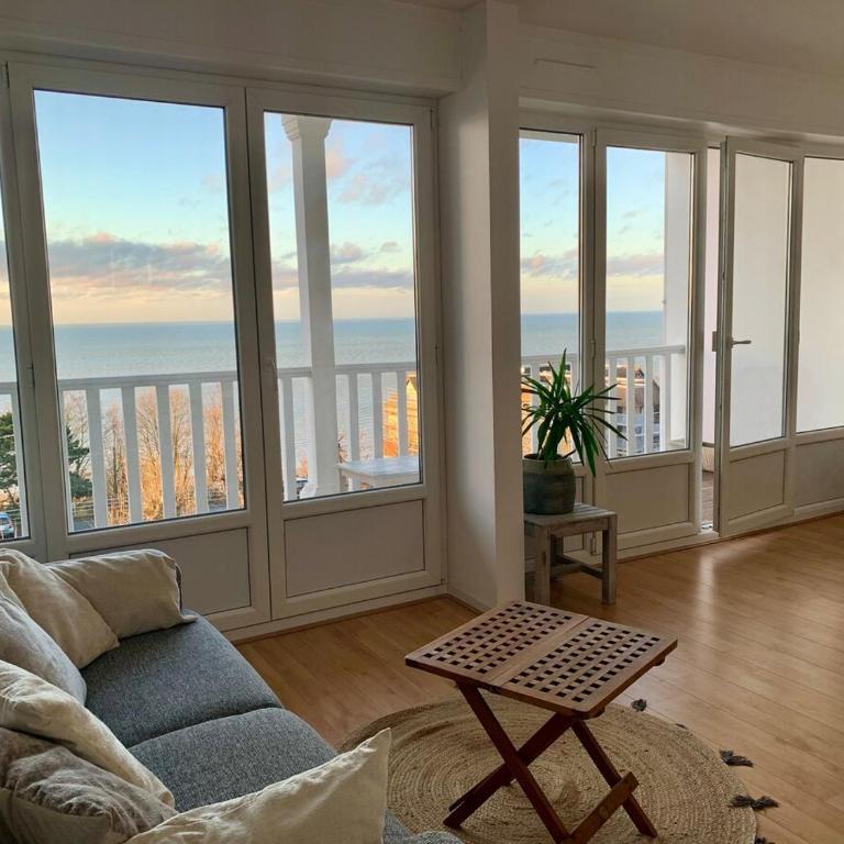 Vacances à Trouville en famille vue mer - Two-Bedroom Apartment with Terrace and Sea View - 40