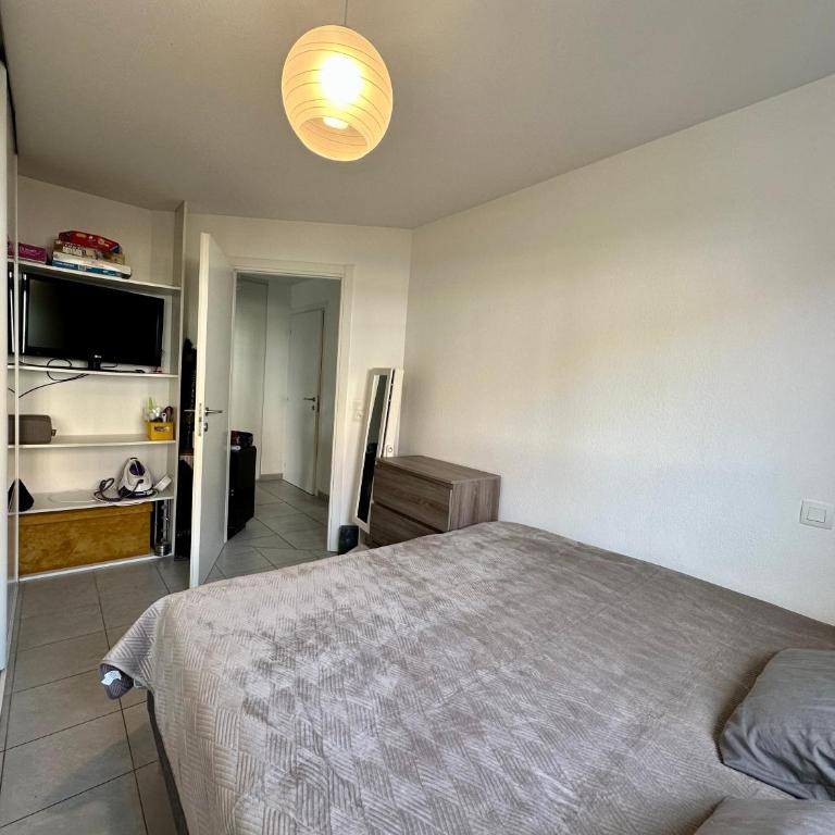 Appartement Cardellina - rez-de-jardin , parking privé - 6 couchages, centre Calvi & plage à pied - Two-Bedroom Apartment - 12