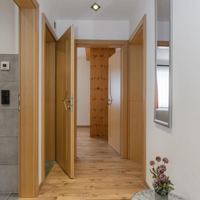Ferienwohnung Wiesenweg inklusive kostenfreiem Eintritt in die Alpentherme - Apartment mit 2 Schlafzimmern und Dusche - 5