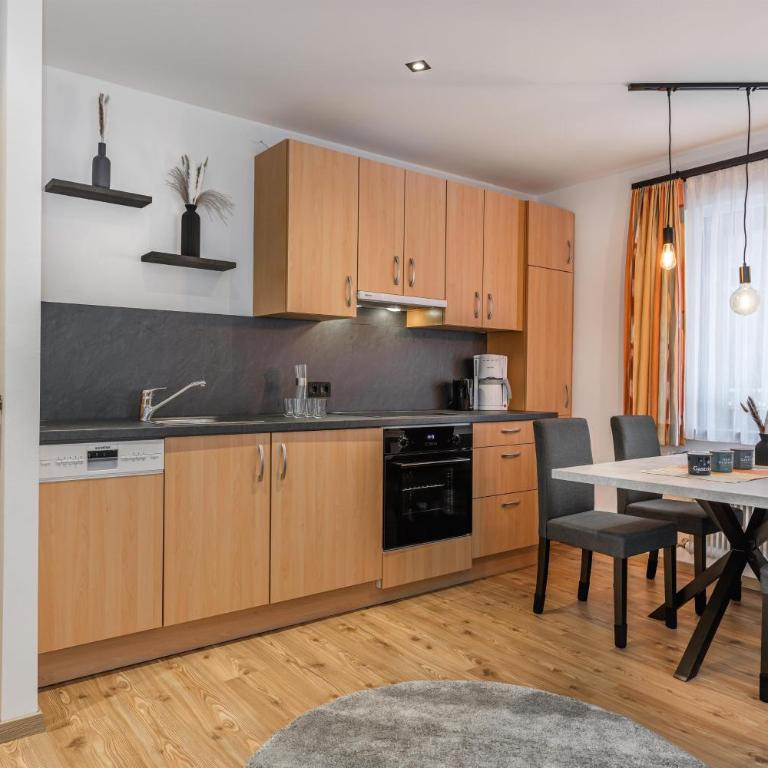 Ferienwohnung Wiesenweg inklusive kostenfreiem Eintritt in die Alpentherme - Apartment mit 2 Schlafzimmern und Dusche - 9