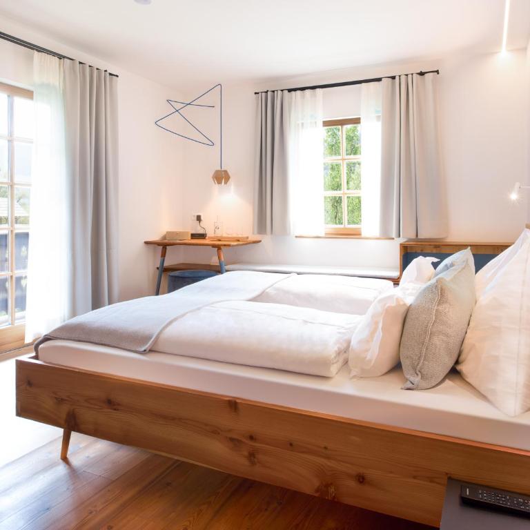 Biohotel Gralhof - Doppelzimmer mit Seeblick - 9