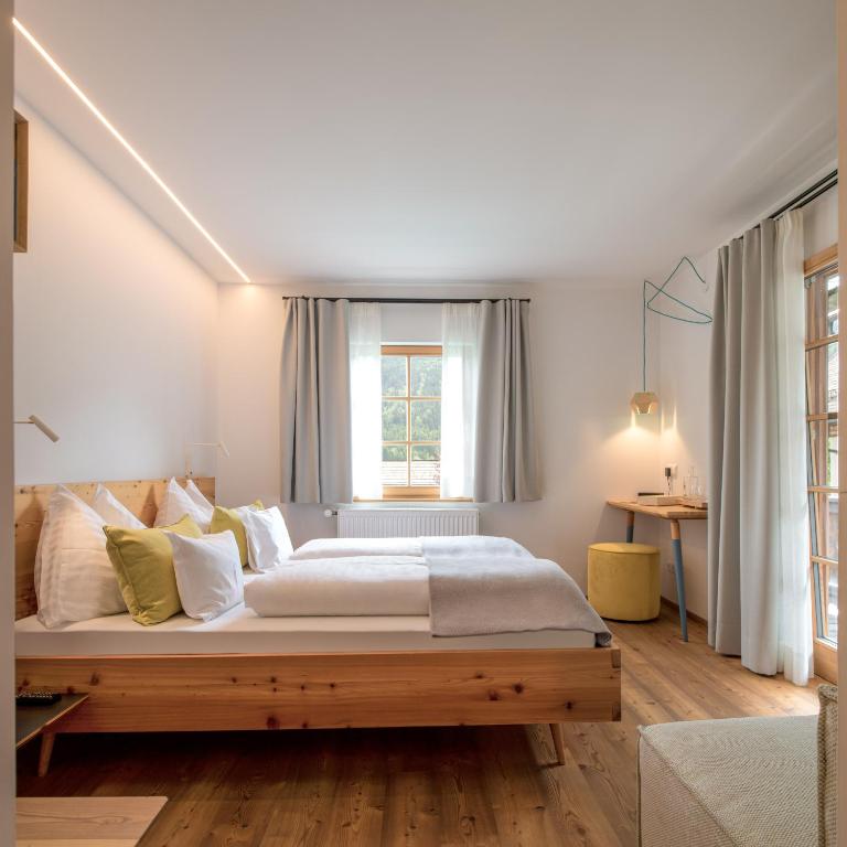Biohotel Gralhof - Doppelzimmer mit Seeblick - 8