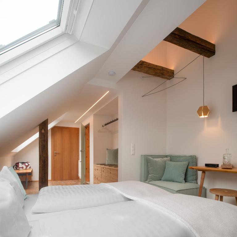 Biohotel Gralhof - Doppelzimmer mit Seeblick - 4