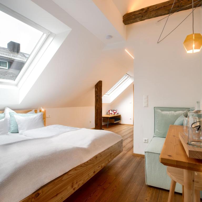 Biohotel Gralhof - Doppelzimmer mit Seeblick - 5