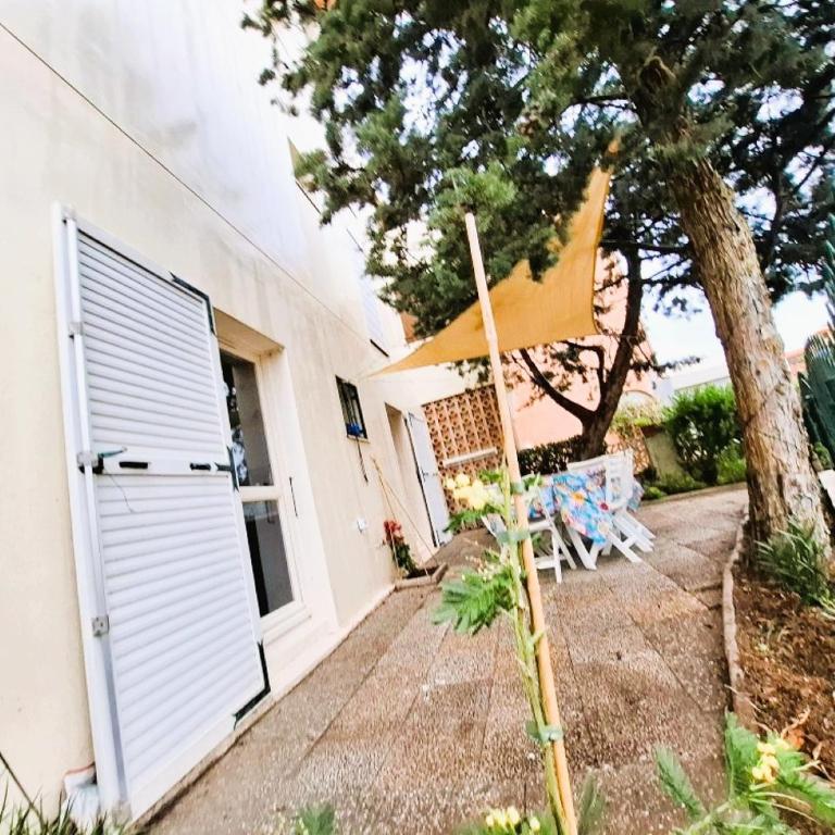 Rez de jardin climatisé avec grande terrasse - Two-Bedroom House - 44