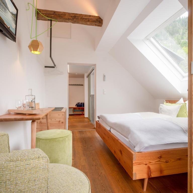 Biohotel Gralhof - Doppelzimmer mit Seeblick - 4