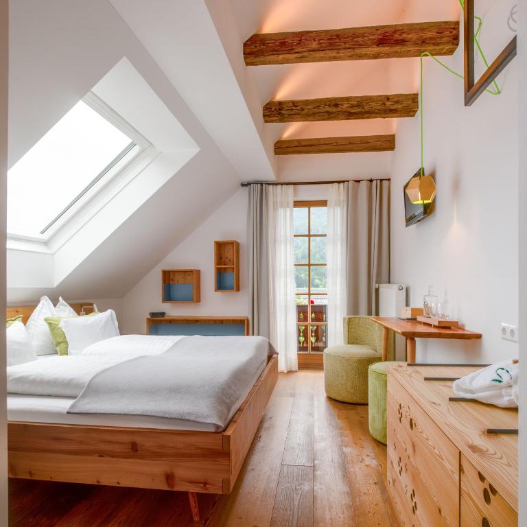 Biohotel Gralhof - Doppelzimmer mit Seeblick - 5