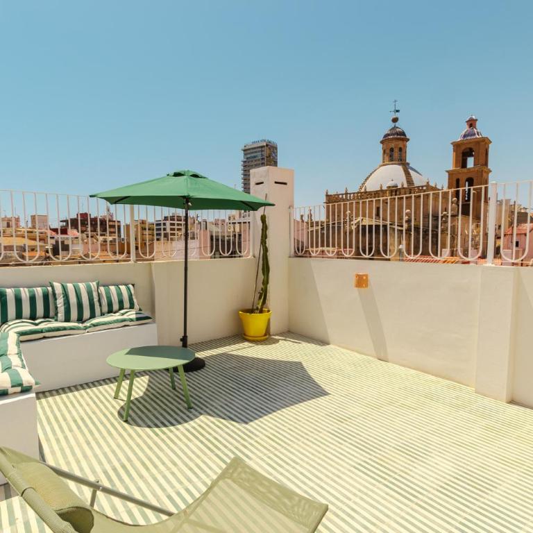 Penthouse with breathtaking views of heart of Alicante - Two-Bedroom Apartment - 30
