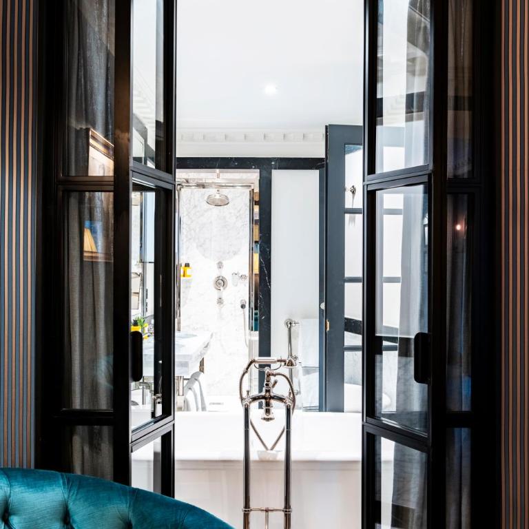 Hôtel de Berri Champs-Élysées, a Luxury Collection Hotel - Berri, Suite, 1 King, Sofa bed - 6