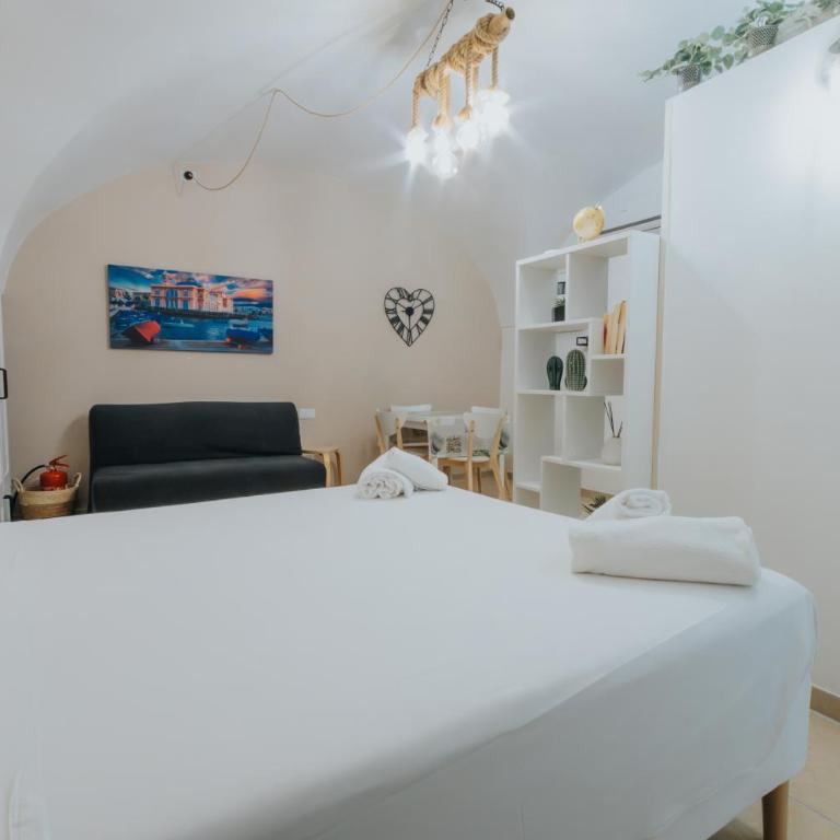 Desire Home - Appartamento Monolocale con 1 Letto Matrimoniale - 16