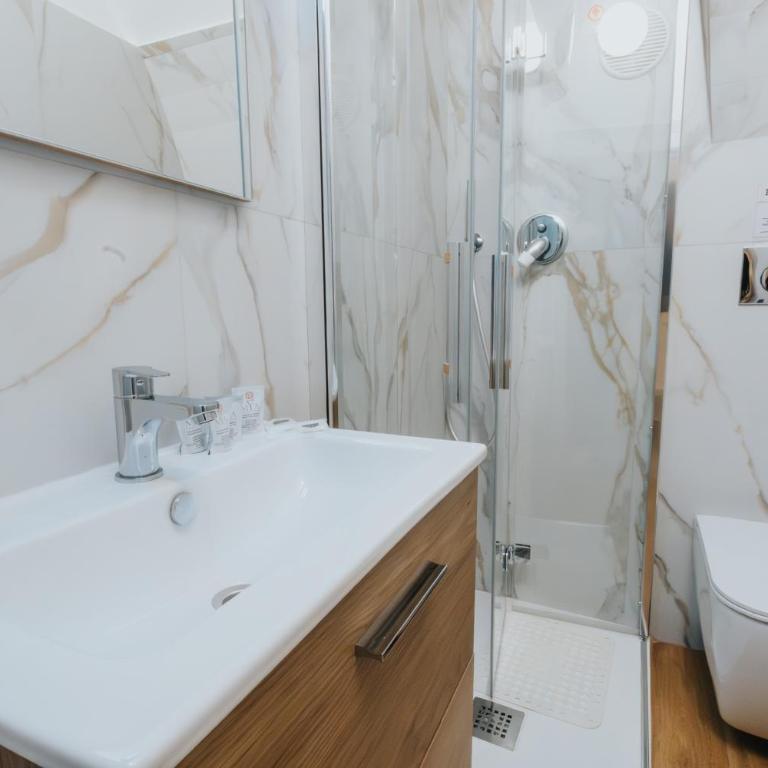 Desire Home - Appartamento Monolocale con 1 Letto Matrimoniale - 5