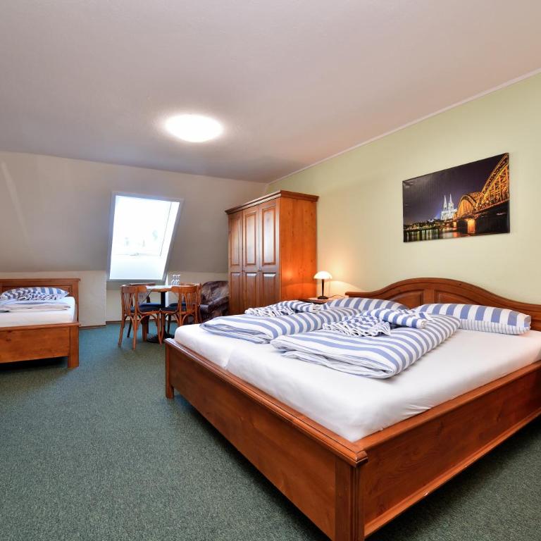 Hotel Goldener Adler Immenstadt im Allgäu - Dreibettzimmer - 1
