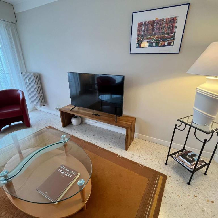 B052-Bel appartement spacieux grand balcon et garage - Apartamento - 7