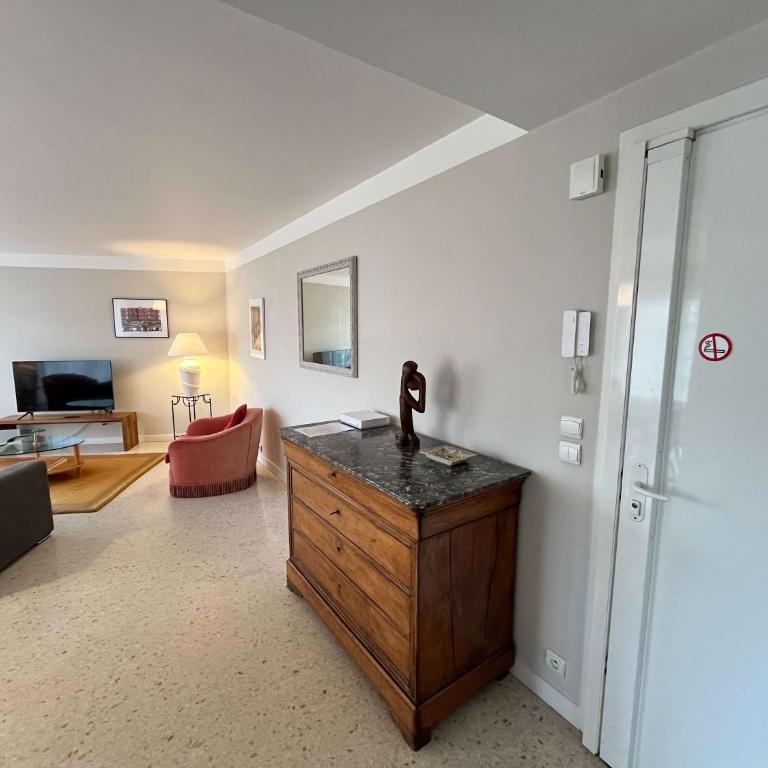 B052-Bel appartement spacieux grand balcon et garage - Apartamento - 8
