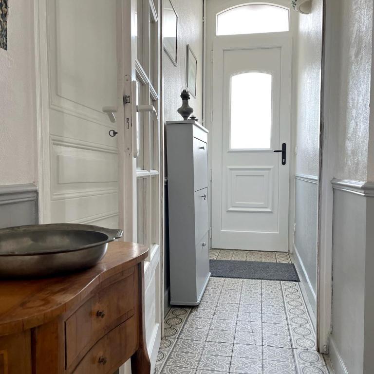 Maison meulière du 34e Sacre, à proximité du Domaine Pommery - Villa 2 Chambres - 35