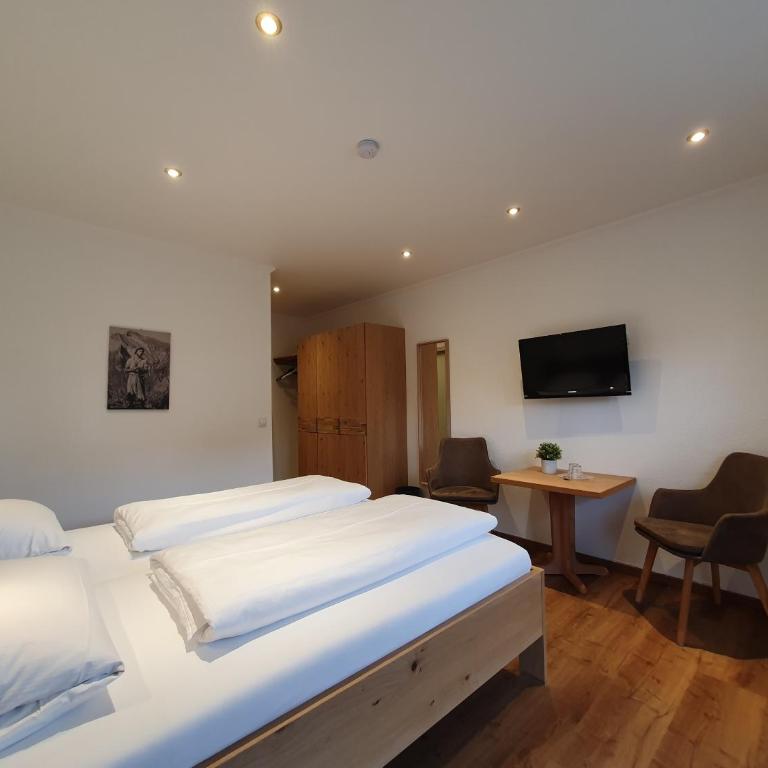 Landhaus Ruppaner - Doppelzimmer mit Terrasse - 2