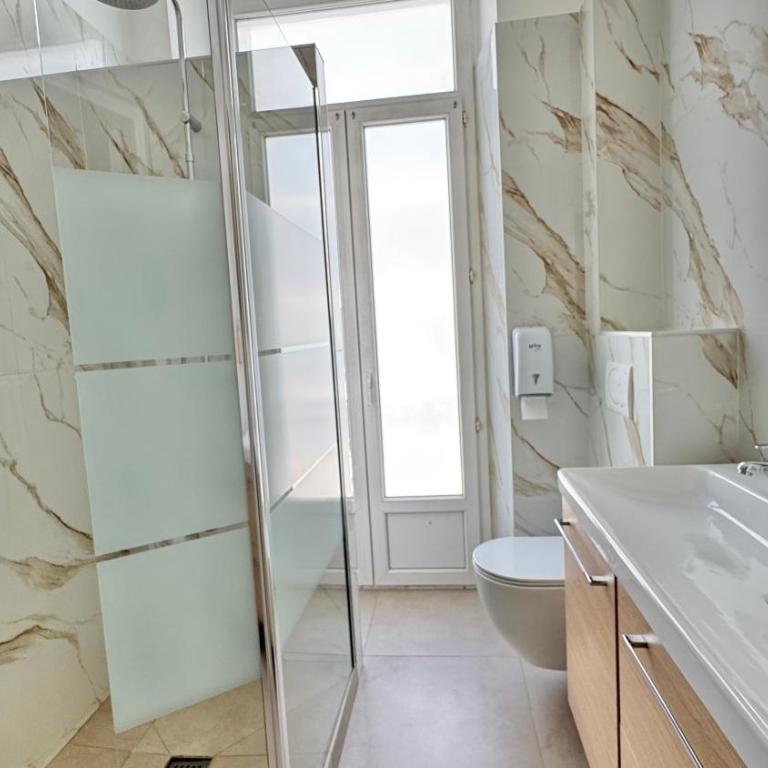 Hôtel Helvétique - Chambre Quadruple - 4