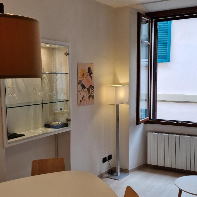 CASA LUINI - new, welcoming and modern apartment in the historic centre of Como, with 2 bedrooms and 1 complete bathroom and a fully equipped kitchen - Appartamento con 2 Camere da Letto - 11