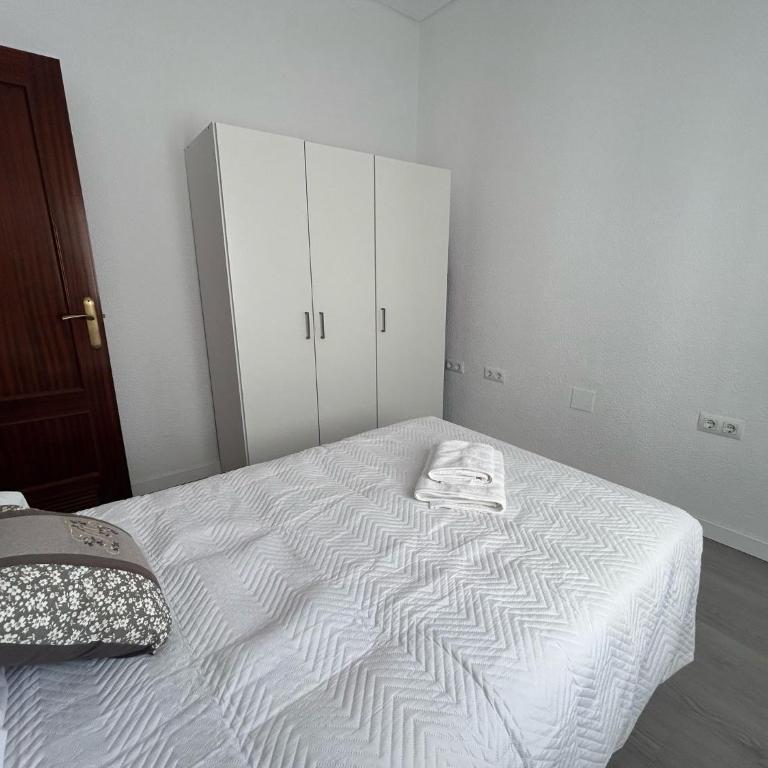 RgHOST-Apartamento Alonso de Burgos en el centro de Córdoba - Apartamento de 3 dormitorios - 35