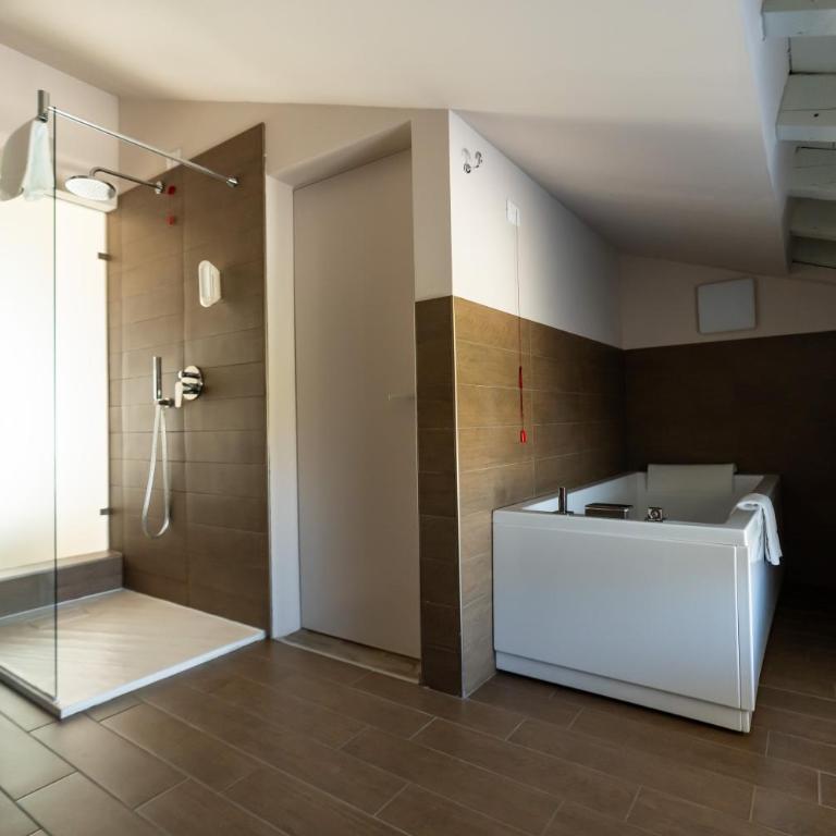 Spa Hotel Splendid Sole - Suite con Vasca Idromassaggio - 4