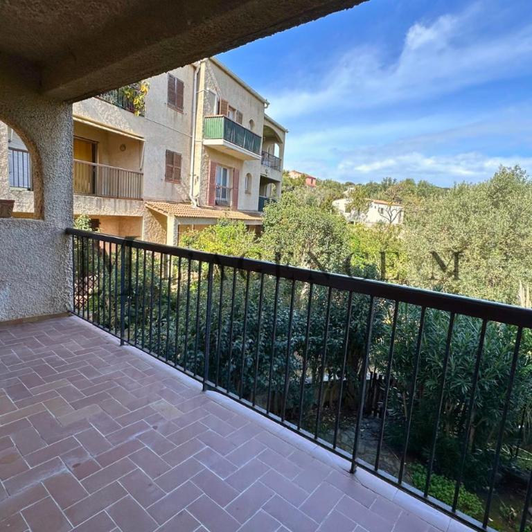 Lugaro - Appartement rénové avec clim, terrasse, parking et vue citadelle Calvi - Appartement 1 Chambre - 10