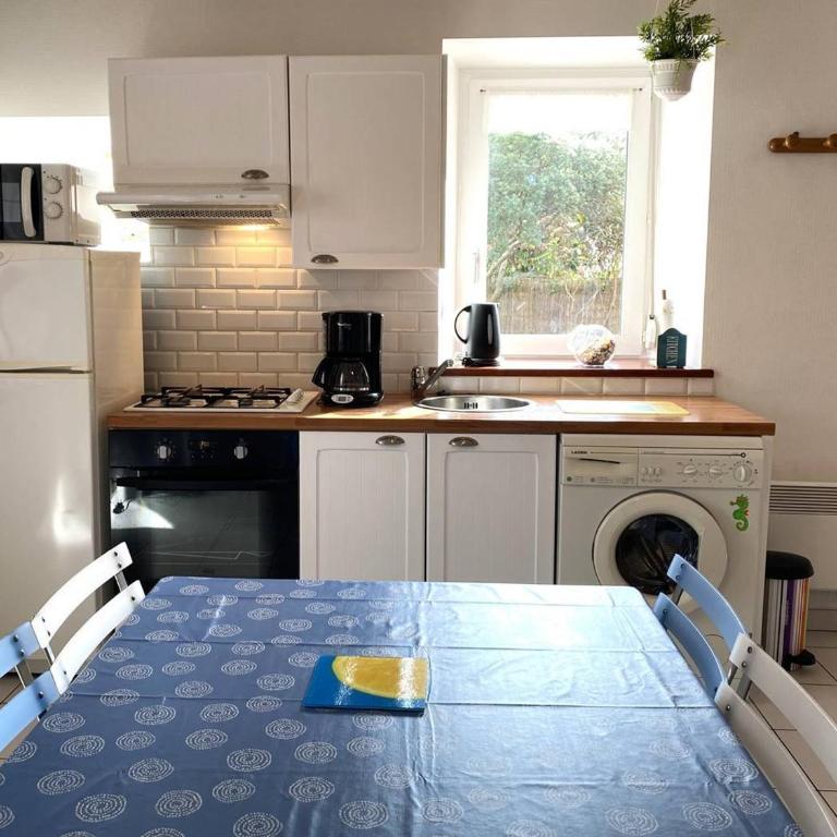 Maison bretonne à 200m de la plage Saint-Guirec, Ploumanac'h, 2 chambres, jardin fermé - FR-1-368-124 - Casa Vacanze (3 Adulti) - 17