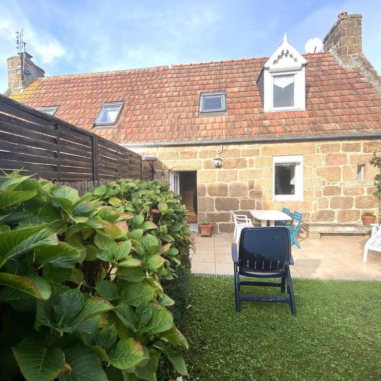 Maison bretonne à 200m de la plage Saint-Guirec, Ploumanac'h, 2 chambres, jardin fermé - FR-1-368-124 - Casa Vacanze (3 Adulti) - 18