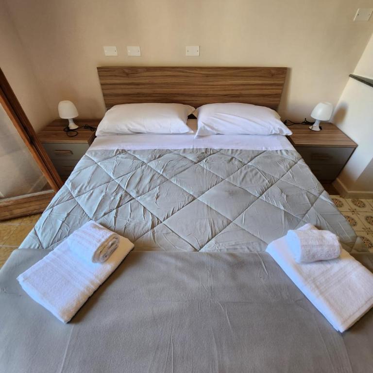 Sorrento's Holidays Rooms - Camera Matrimoniale con Bagno Privato Esterno - 2