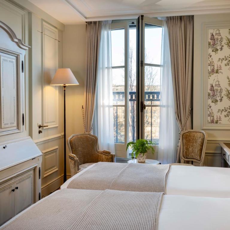 Hotel Du Quai Voltaire - Superior Room with Seine River View - 1